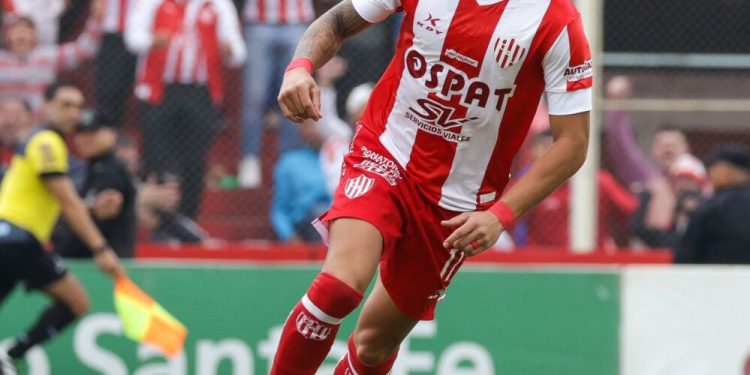 Junior y DIM están cerca de cerrar la cesión con opción de compra por Bryan Castrillón