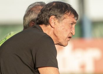 Colón, Vélez y un nombre en común que puede ayudarlos a quedarse en Primera