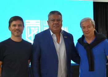 El Presidente de Vélez dijo que le pidió a Tapia «los mejores árbitros» para el duelo ante Colón