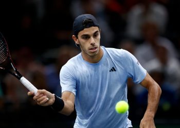 Cerúndolo cayó ante Hurkacz y quedó eliminado del Masters 1000 de Paris