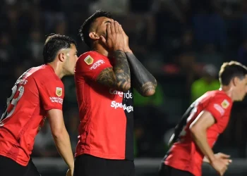 Colón perdió una final con Banfield y comenzó a cavar su propia tumba