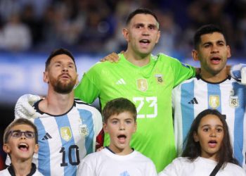 Con el gol de Araujo, Uruguay le puso fin a la racha del Dibu: 752 minutos
