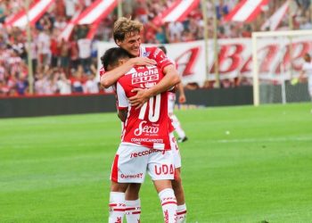 «Mi primera y última camiseta»: el aguante de un ex jugador e hincha de Unión en la previa al choque ante Tigre