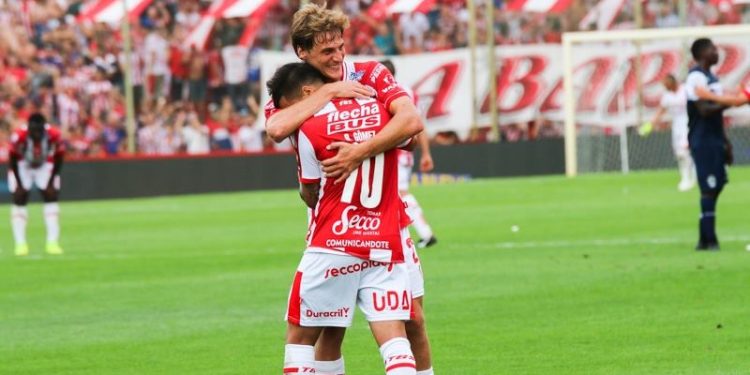 «Mi primera y última camiseta»: el aguante de un ex jugador e hincha de Unión en la previa al choque ante Tigre