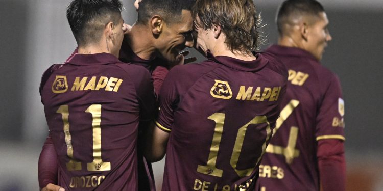 Lanús anunció nuevas bajas para el encuentro ante Unión