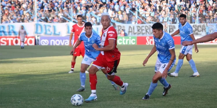 Maipú y Estudiantes de Río Cuarto se disputan el último pasaje a la final 