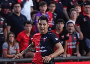 Erik Meza gana terreno para jugar el desempate
