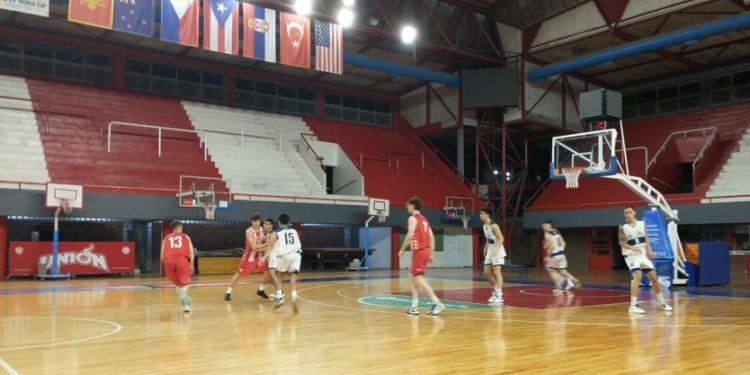 Unión A venció a Gimnasia y complicó a Regatas