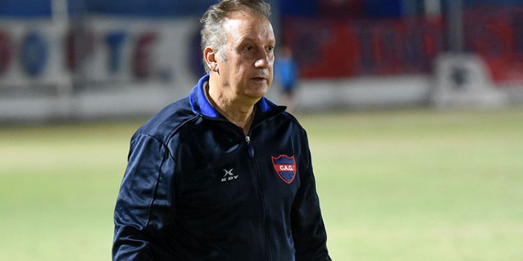 Walter Perazzo será el nuevo director técnico de Patronato