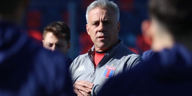 Pusineri, sobre el partido ante Unión: «A nosotros no nos cambia nada, para el rival implica mucho»