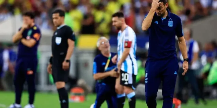 Qué hay detrás de la posible salida de Scaloni  como DT de la Selección