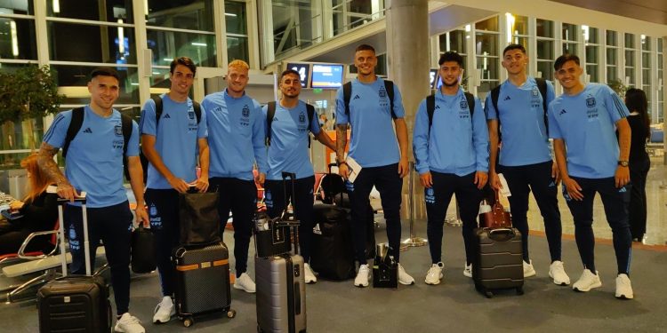 Parte del plantel de la Selección Sub 23 viajó a Japón para la disputa de los amistosos