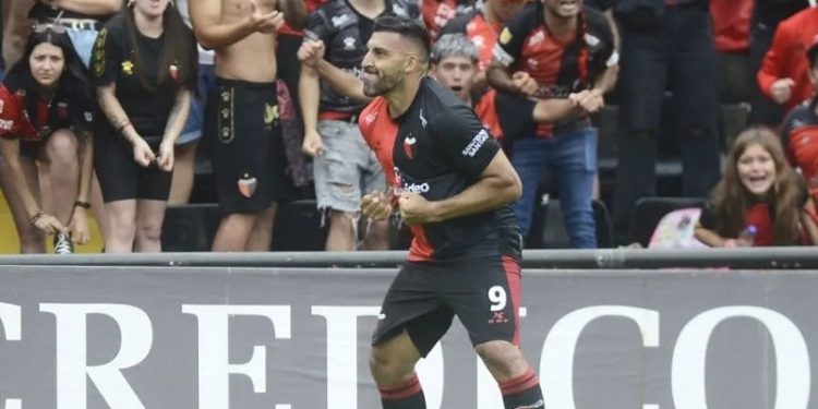 ¿Wanchope «saldó las deudas» con el hincha de Colón?