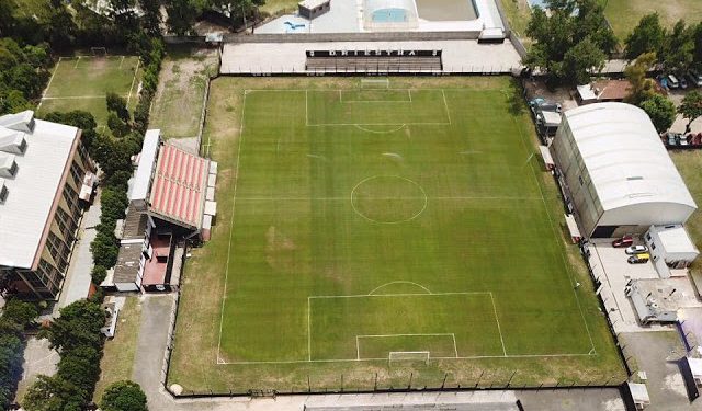 El reemplazante de Colón: Riestra, un club de 1200 socios, con un estadio para 3 mil hinchas