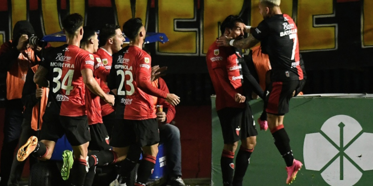 «Por el buen rendimiento que tuve en Colón, me llamaron de Grecia»