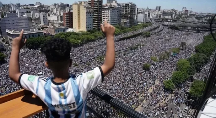 Los hinchas argentinos celebran su primer día nacional