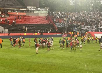 Colón desciende por tercera vez: Luego de jugar una final internacional y de ser campeón