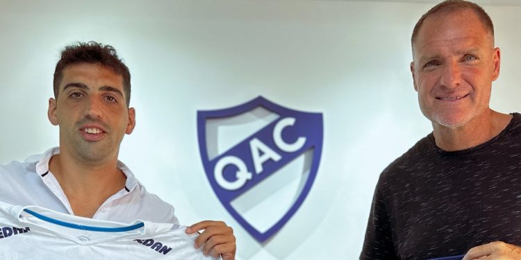 Fue DT de Colón y sonó para volver, pero asumió en otro equipo de la Primera Nacional