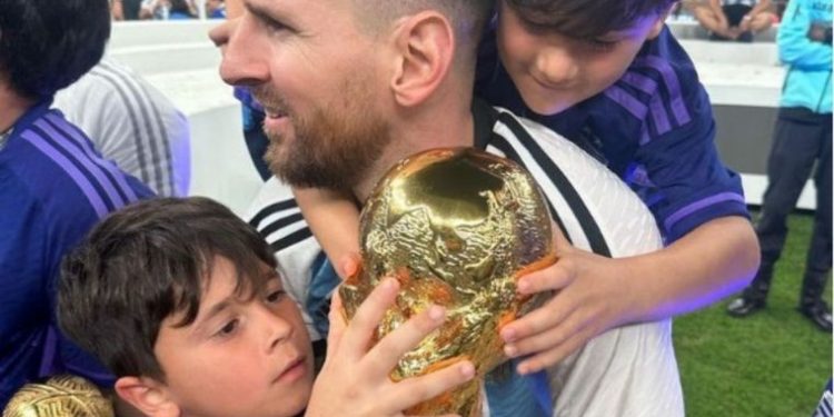 Furor en las redes: La invaluable lección de vida que Messi le dio a su hijo Mateo