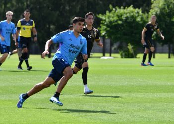 La Selección Argentina Sub 23 termino el año con un amistoso ante Comunicaciones