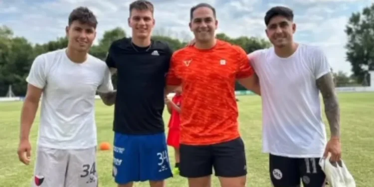 Tarragona entrena en Santa Fe junto a caras conocidas y espera