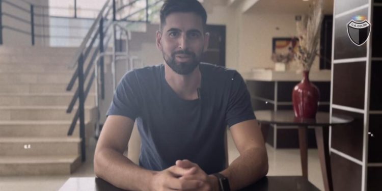 Colón oficializó la llegada de Manuel Vicentini