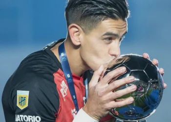 Alexis Castro jugará en un grande del continente