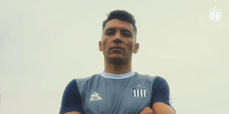 Con jugadas de su paso por Colón, Talleres presentó a Botta