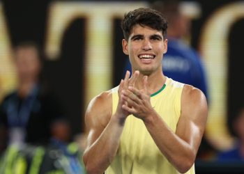 Carlos Alcaraz avanzó a la tercera ronda del Abierto de Australia