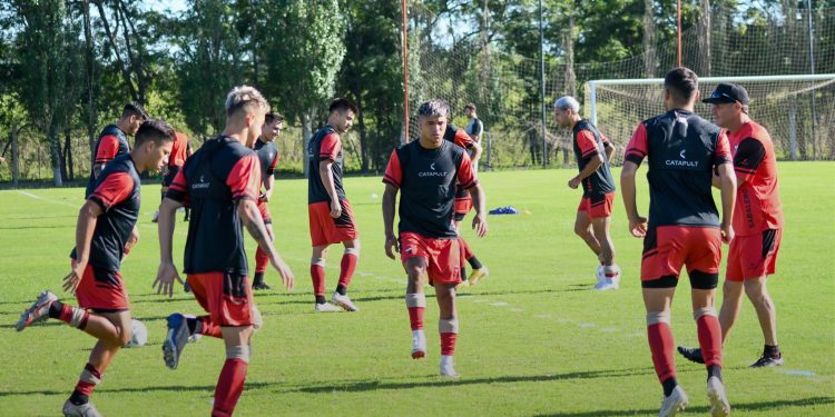 Tres caras nuevas en el primer entrenamiento semanal de Colón