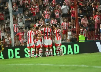 Instituto goleó a Atlético Tucumán en el inicio de la segunda fecha