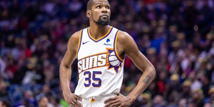 Kevin Durant llegó a los 28.000 puntos en la NBA