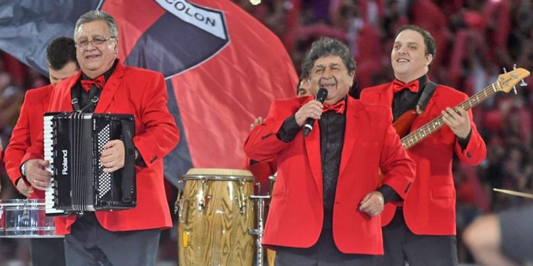 Domínguez hizo delirar a los Sabaleros: «saben lo que es una verdadera fiesta»