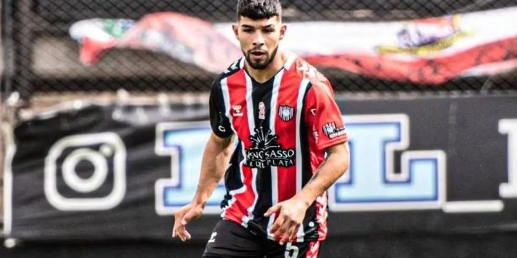 El capitán de Chacarita sufrió un accidente automovilístico camino al entrenamiento