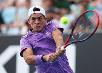 Etcheverry y Báez buscarán avanzar en el Abierto de Australia 
