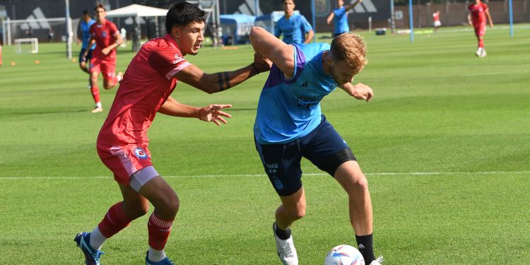 La Selección Sub 23 se enfrentó a Argentinos Juniors