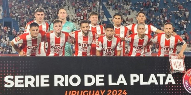 Cómo formó Unión en el primer duelo del 2024: ¡Terminó con 9!