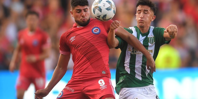 Argentinos lo dio vuelta y superó a Banfield