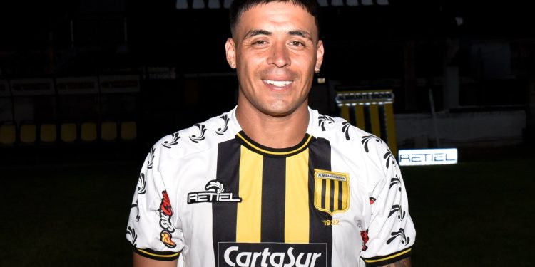 Previo a visitar a Colón, Brian Fernández marcó en un amistoso para Almirante Brown