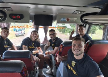 Almirante emprendió camino a Santa Fe sin Brian Fernández