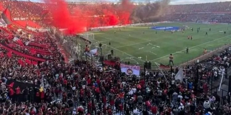 La «promo única» de Colón para sumar socios que no se entendió…