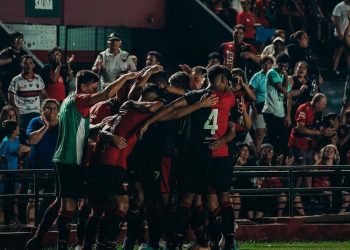 El motor de Colón contó que quedó «en shock» con el aliento Sabalero