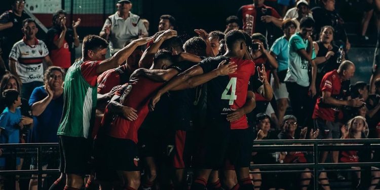 El motor de Colón contó que quedó «en shock» con el aliento Sabalero