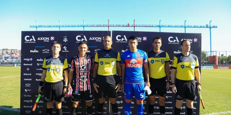 El partido entre Tigre y Chacarita se reanudaría a puertas cerradas