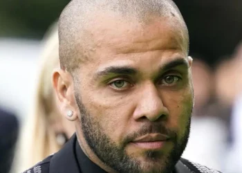 Dani Alves, condenado a 4 años y 6 meses de cárcel 