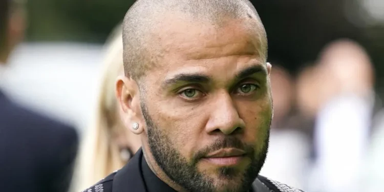 Dani Alves, condenado a 4 años y 6 meses de cárcel 