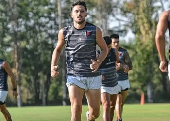 Se busca zaguero para el domingo, mientras Garcés entrena en Colón, pero…