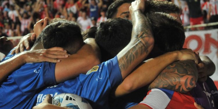 Unión madrugó y goleó a Independiente Rivadavia en Santa Fe