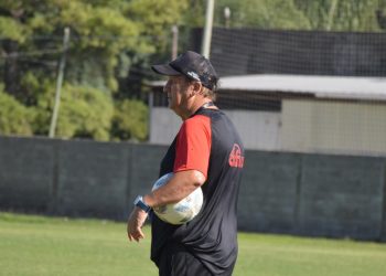 Perazzo busca variantes en el Patrón para enfrentar a Colón