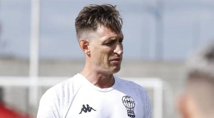 Un ex DT de Unión se va de Huracán y un ex jugador de Unión asume en Huracán